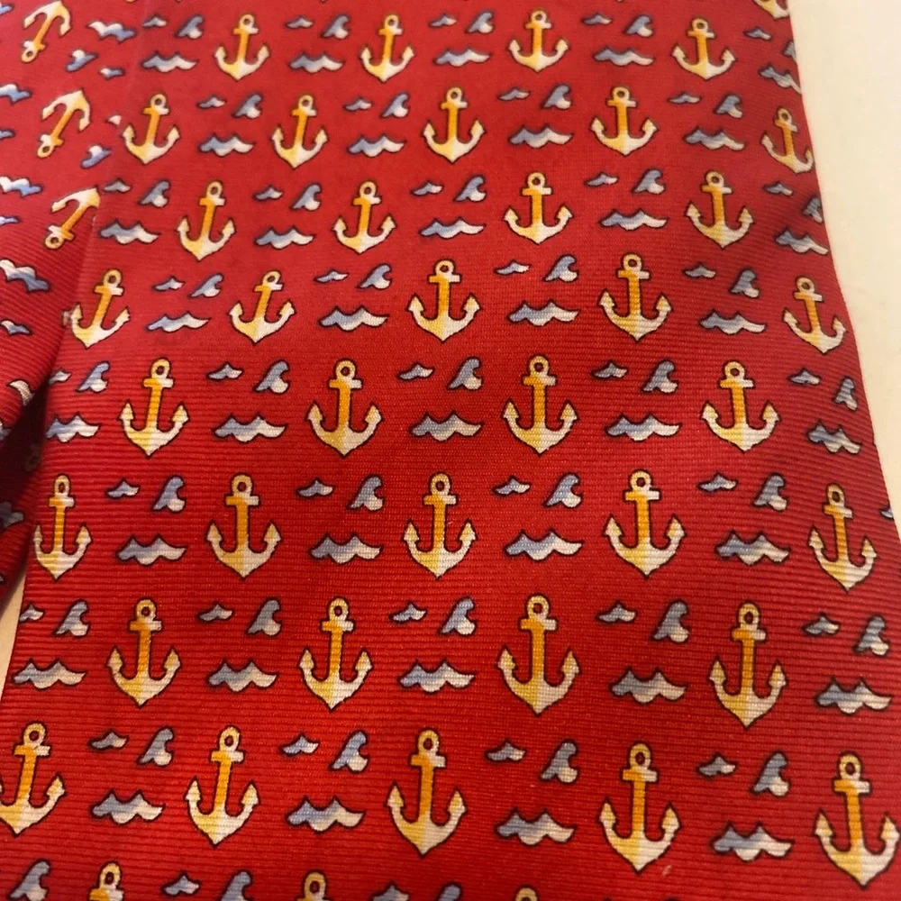 JOS A BANK Red Men’s 100% Silk Necktie Neck Tie $45 EUC